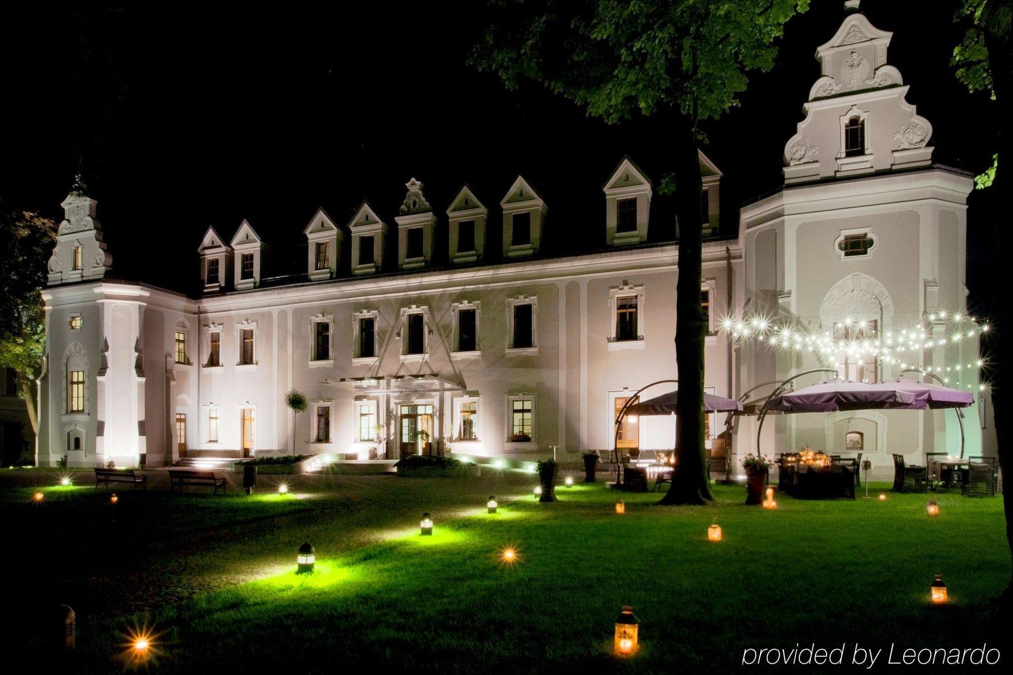 Hotel Zamek Люблинец Екстериор снимка