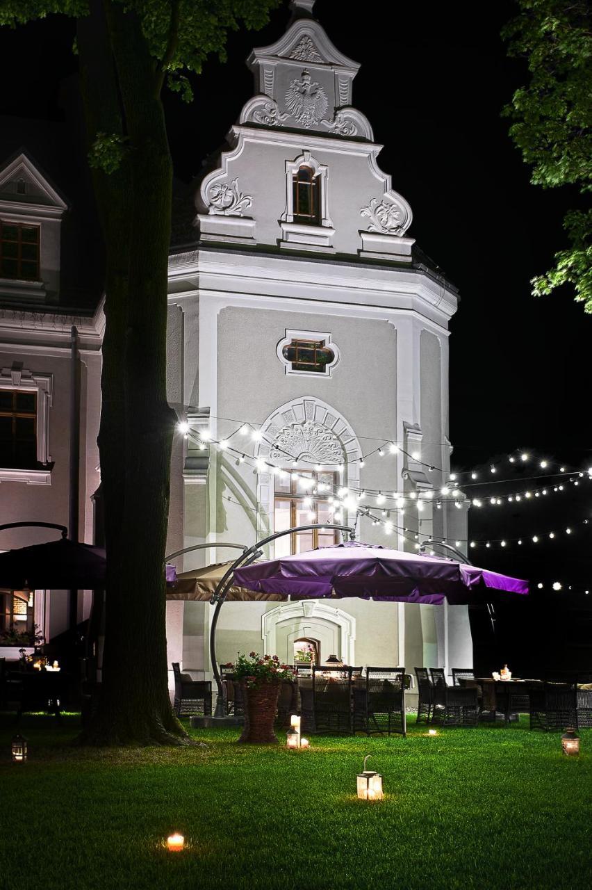 Hotel Zamek Люблинец Екстериор снимка