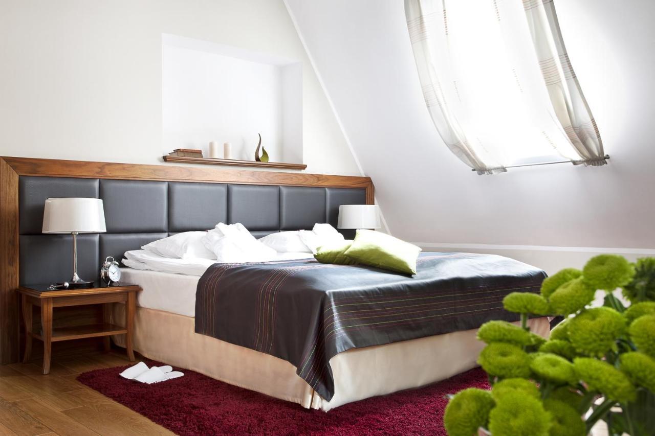 Hotel Zamek Люблинец Екстериор снимка