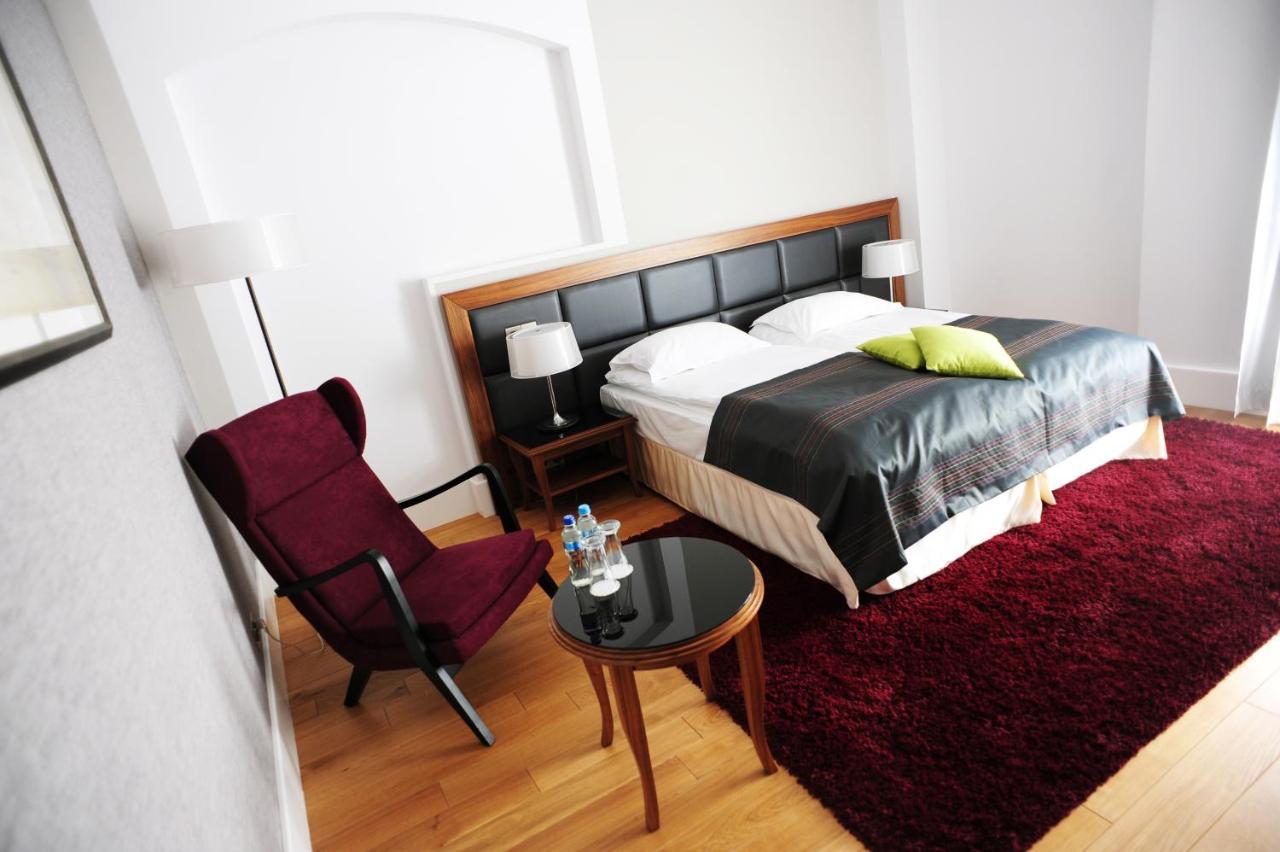 Hotel Zamek Люблинец Екстериор снимка