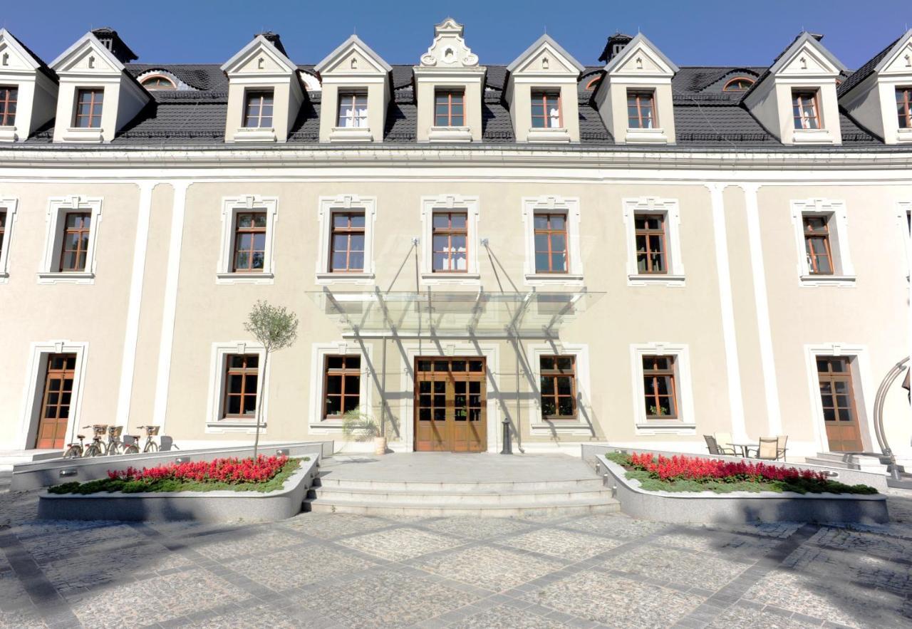 Hotel Zamek Люблинец Екстериор снимка